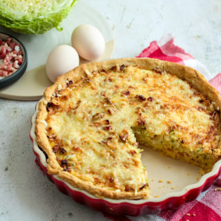 Wirsing-Quiche Mit Speck