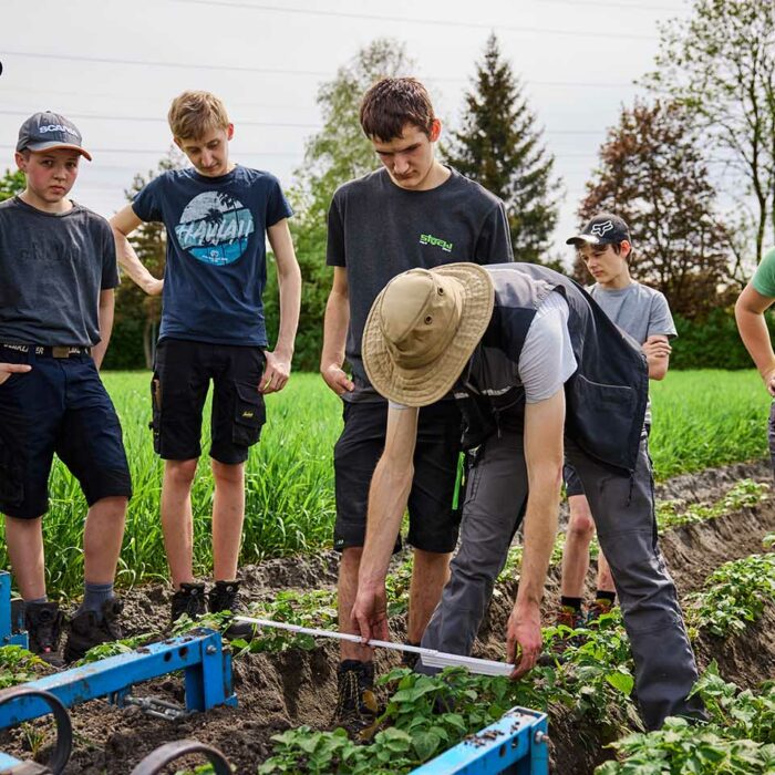 Rheinhof - BSBZ - Feldarbeit nach Maß - Foto Pallinger