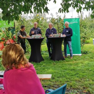 Ländle Apfel Pressekonferenz In Der Obstanlage Vom Balottahof In Schlins. (Foto: Ländle Marketing)