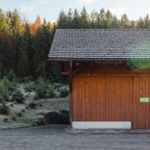 Agrargemeinschaft Weiler – Forsthaus Am Hanenberg Mit Angrenzender Christbaumkultur – Foto: Manuelpaul.com