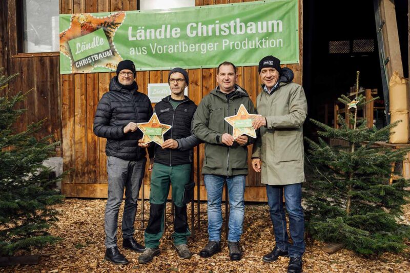 Ländle Christbaum PK 2024 -Portrait LK LQM Und MitarbeiterInnen Vom Sunnahof - Foto Manuelpaul.com