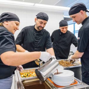 Pflegeheim St. Josef – Küchenteam Bei Der Arbeit – Foto Manuelpaul.com