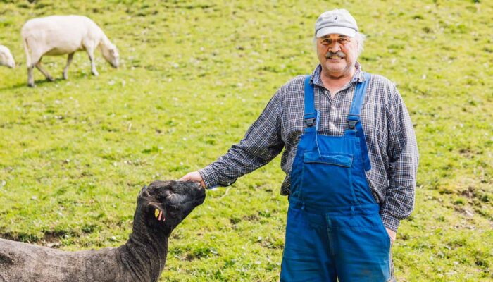 Portrait Von Oswin Kieber Auf Der Weide - Oswin Kieber - Foto Manuelpaul