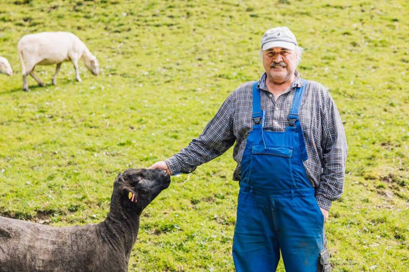 Portrait Von Oswin Kieber Auf Der Weide - Oswin Kieber - Foto Manuelpaul