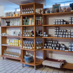 Käse Schwarz -Blick In Den Hofladen – Foto: Michael Kreyer