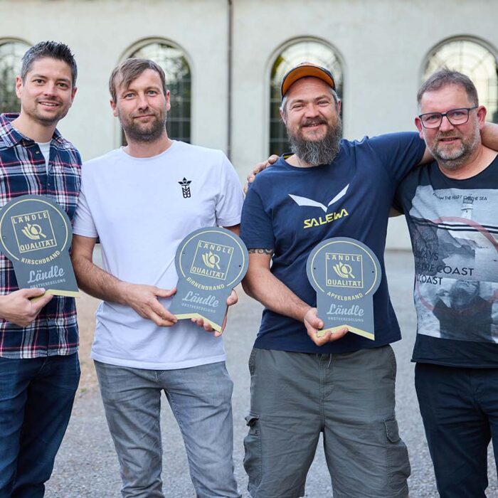 4 KINGS bei der Landesprämierung 2026 - v.l.n.r. Bernd Tiefenthaler, Thomas Tschann, Mario Vonbank, Michael Tschann (Foto: Pallinger) 4 KINGS bei der Landesprämierung 2026 - v.l.n.r. Bernd Tiefenthaler, Thomas Tschann, Mario Vonbank, Michael Tschann (Foto: Pallinger)