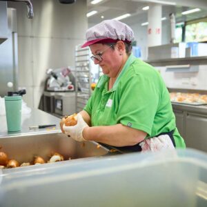 Benevit Alberschwende Mitarbeiterin – Foto: Christoph Pallinger