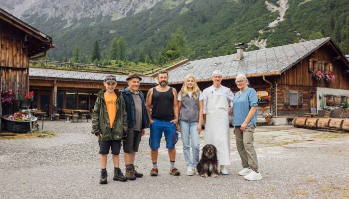 Gruppenfoto Des Teams Der Alpe Parpfienz - (Foto: Manuelpaul.com)