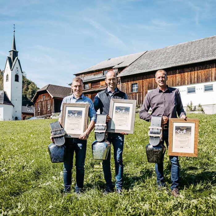 Richard Flatz, Hubert Metzler, Thomas Kaufmann - Käseprämierung Schwarzenberg 2026 ©Kristina Becker Richard Flatz, Hubert Metzler, Thomas Kaufmann - Käseprämierung Schwarzenberg 2026 ©Kristina Becker